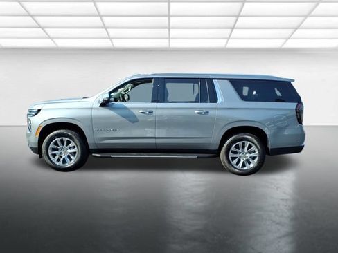New 2026 Chevrolet Suburban Premier AWD/4WD image 2