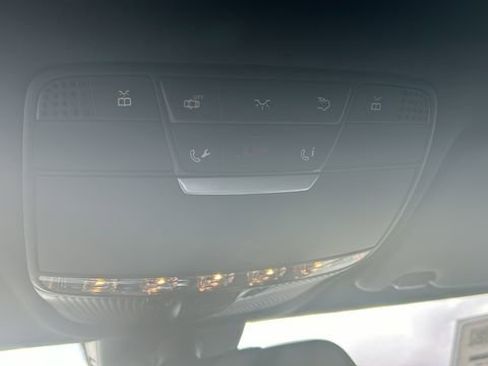 Used 2018 Mercedes-Benz C 300 Sedan image 23