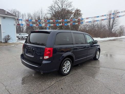 Used 2014 Dodge Grand Caravan SXT image 3