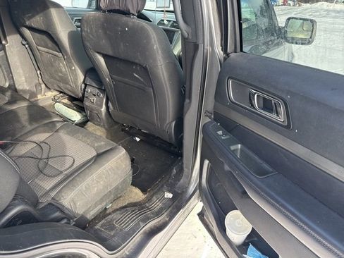 Used 2018 Ford Explorer XLT w/ Equipment Group 201A image 17