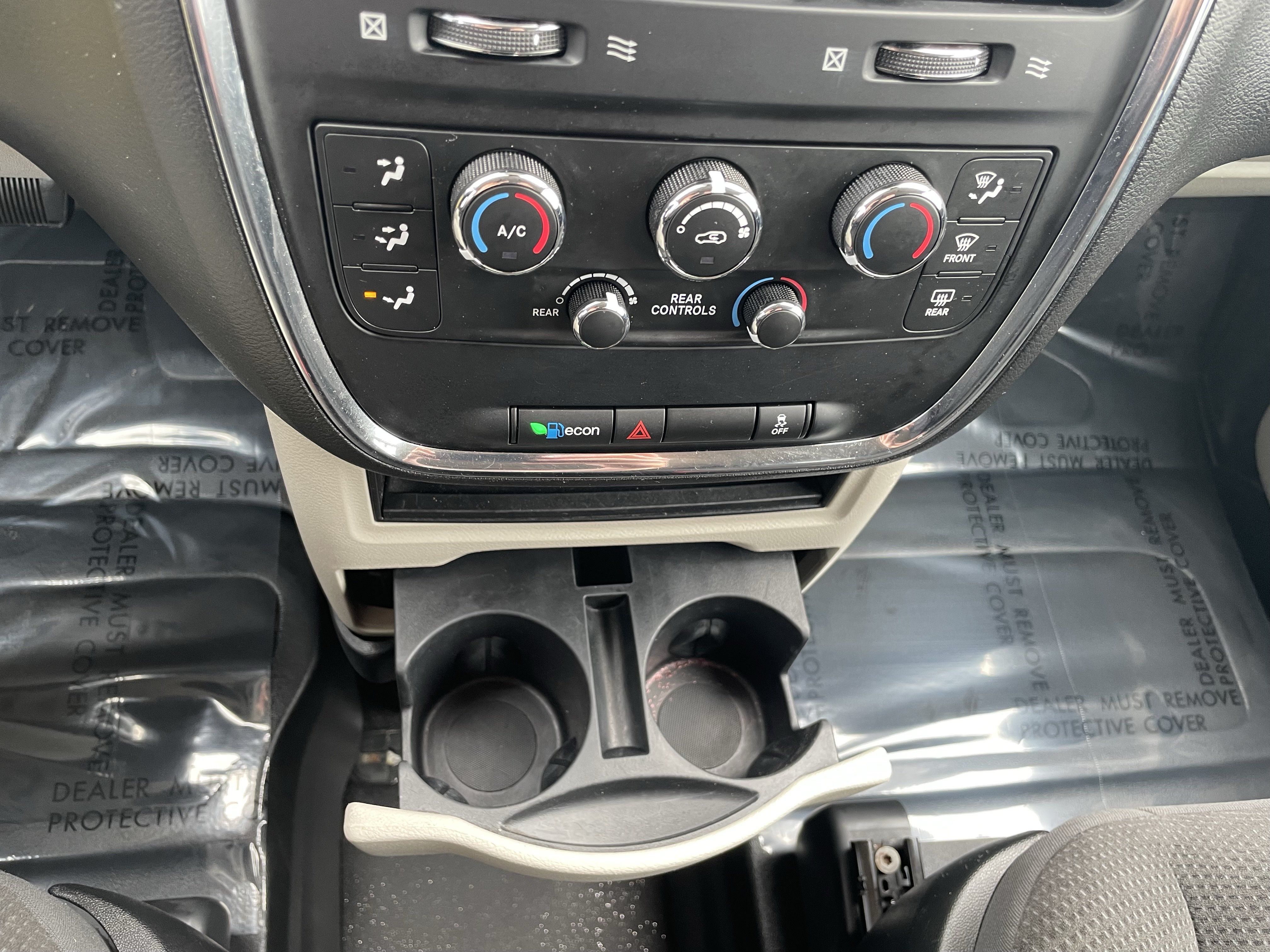 Used 2019 Dodge Grand Caravan SE FWD image 21