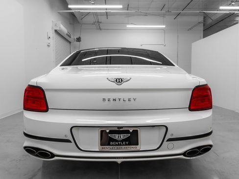 Used 2022 Bentley Flying Spur Plug-In Hybrid image 19
