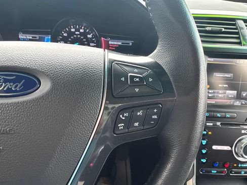 Used 2016 Ford Explorer Limited w/ Equipment Group 301A AWD/4WD image 27