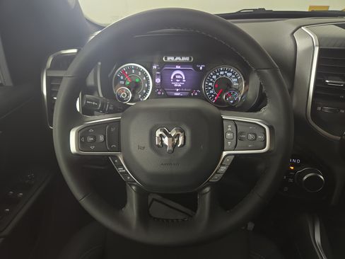 Used 2025 RAM 1500 Big Horn AWD/4WD image 15