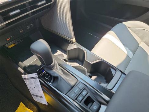 Used 2025 Toyota Camry SE w/ Convenience Package FWD image 22