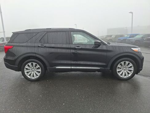 Certified 2022 Ford Explorer Limited w/ Limited Technology Package image 7