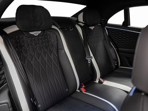 Used 2023 Bentley Flying Spur W12 image 36