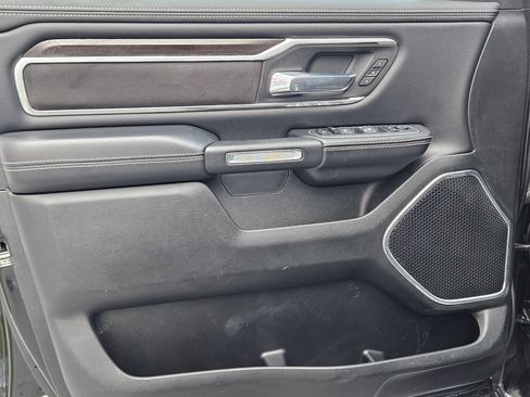 Used 2022 RAM 1500 Laramie AWD/4WD image 18