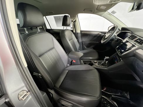 Used 2023 Volkswagen Tiguan SE AWD/4WD image 26