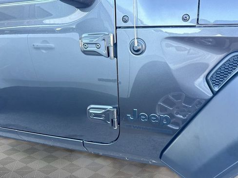 Used 2023 Jeep Wrangler Sport S image 5