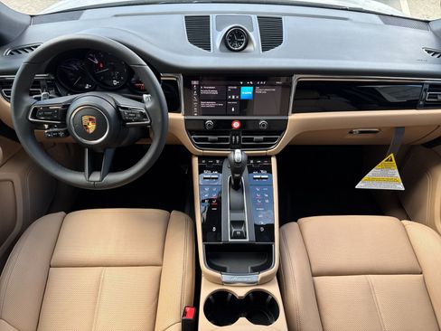 New 2026 Porsche Macan image 6