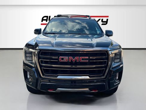 Used 2022 GMC Yukon AT4 w/ Technology Package AWD/4WD image 2
