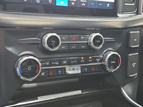 Used 2025 Ford F150 Raptor AWD/4WD image 19