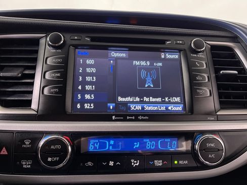Used 2016 Toyota Highlander Plus AWD/4WD image 20