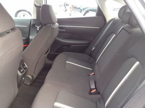 Certified 2022 Hyundai Sonata SEL w/ Convenience Package image 11