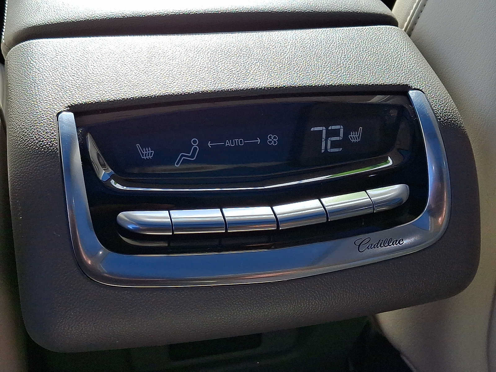 Used 2024 Cadillac XT6 Premium Luxury AWD/4WD image 13