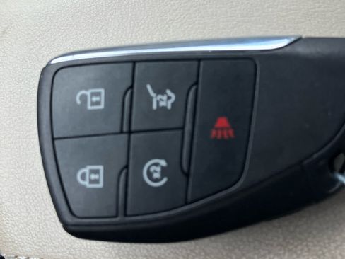 Used 2023 Buick Envision Avenir FWD image 28