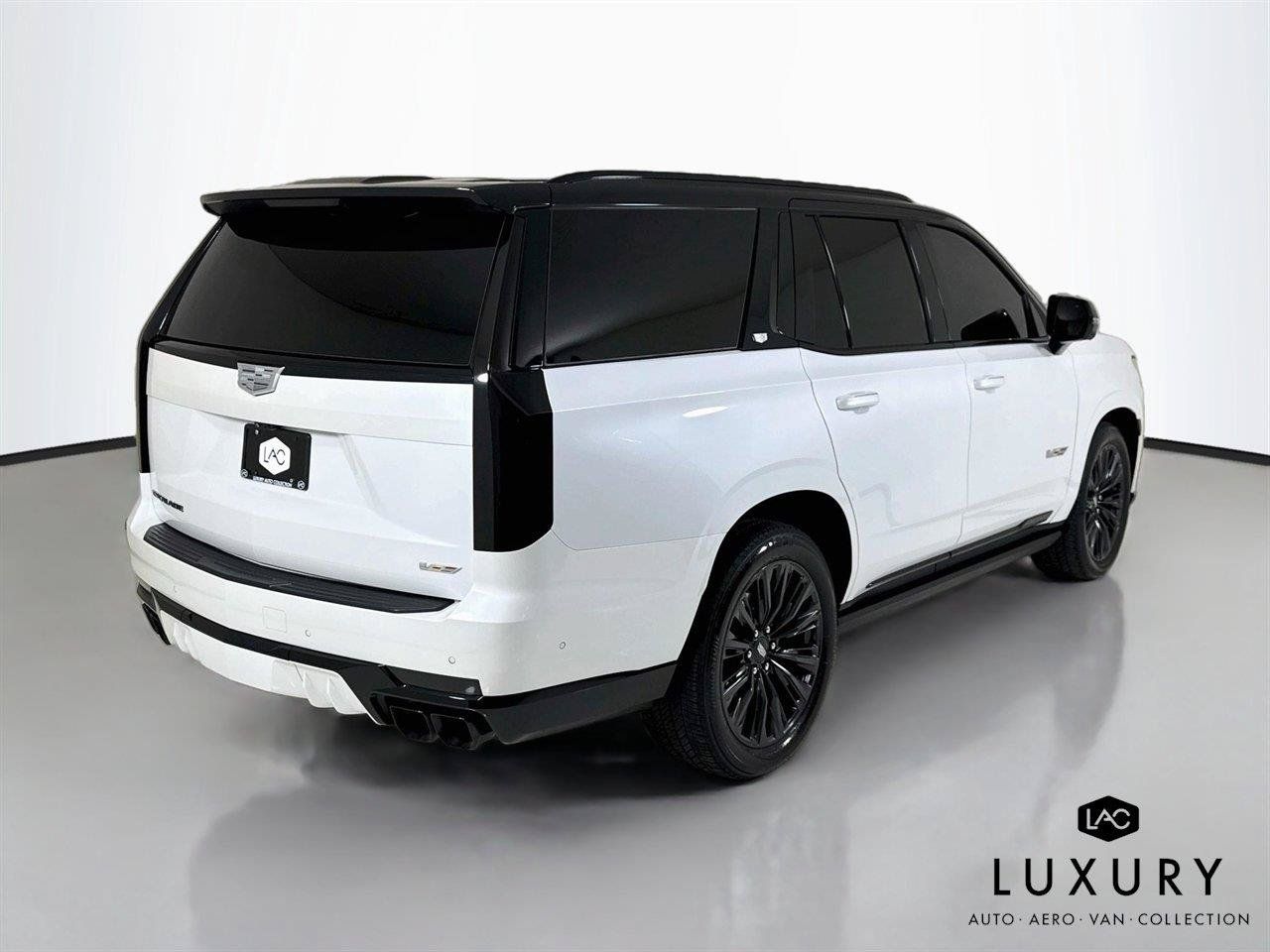 Used 2023 Cadillac Escalade V w/ LPO, ONYX Package AWD/4WD image 5