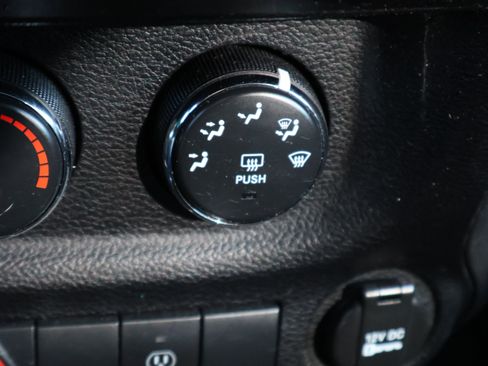 Used 2013 Jeep Wrangler Unlimited Sahara w/ Dual Top Group image 34