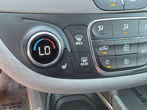 Used 2023 Chevrolet Malibu LT FWD image 30