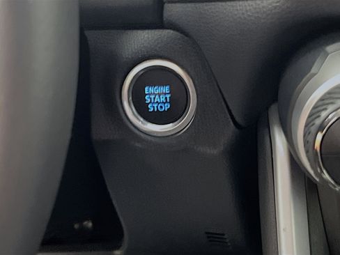 Used 2021 Toyota RAV4 XLE Premium FWD image 23