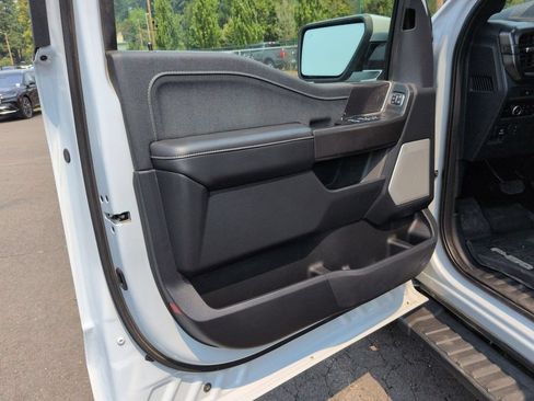 Used 2025 Ford F150 Lariat w/ Equipment Group 502A High AWD/4WD image 9