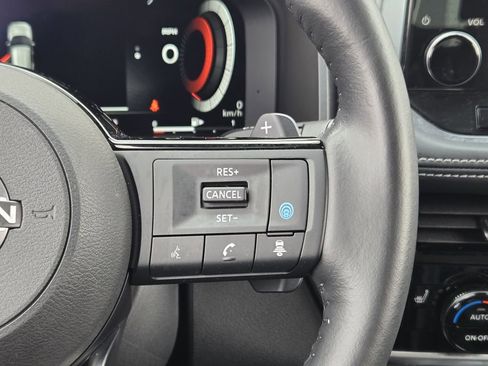 Used 2023 Nissan Rogue Platinum image 37