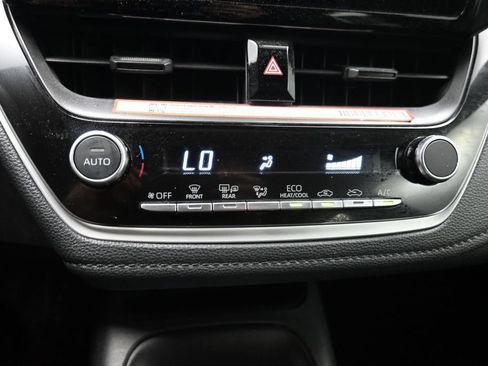 Used 2025 Toyota Corolla SE FWD image 10