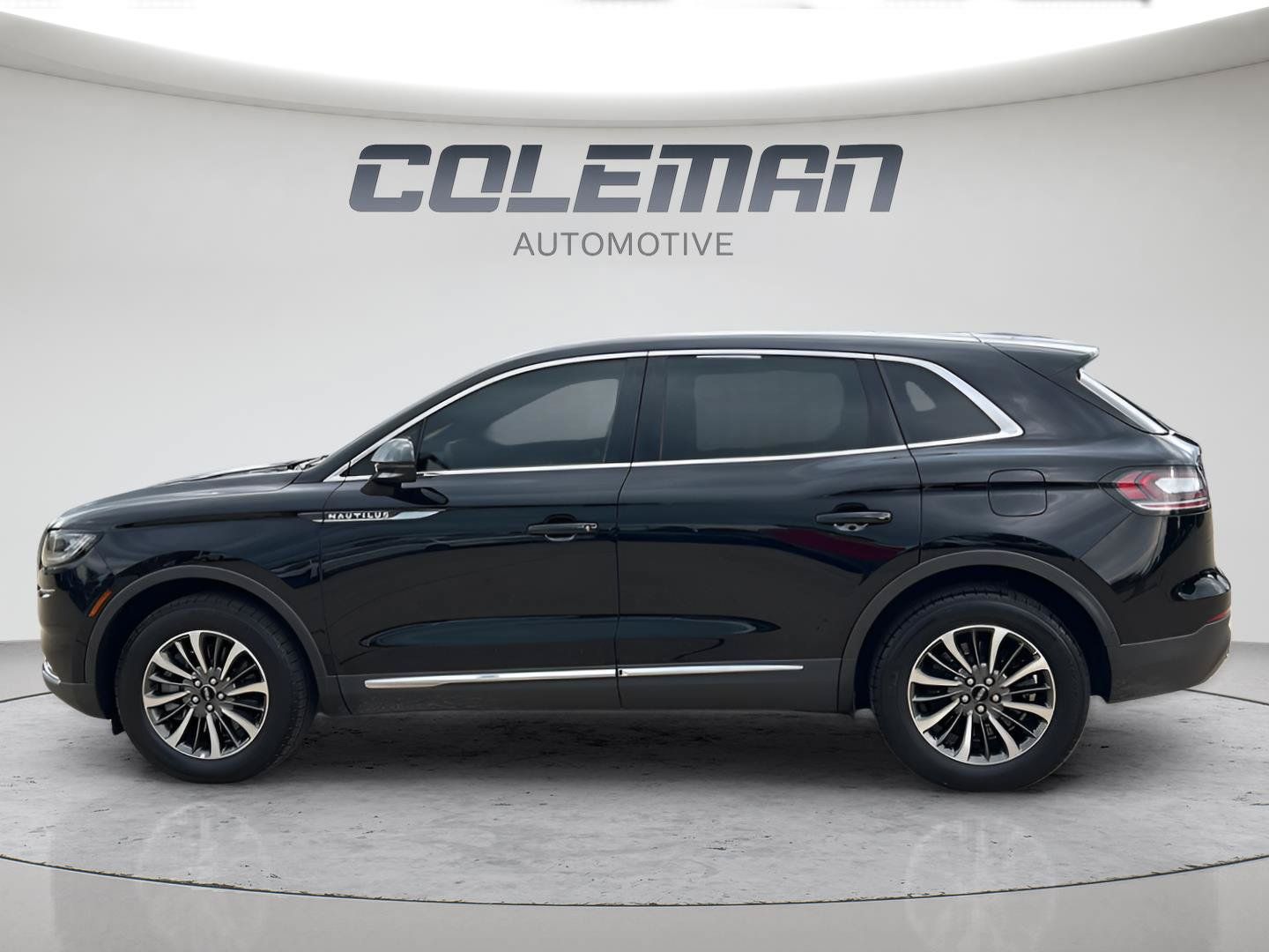 Used 2023 Lincoln Nautilus Reserve w/ Luxury Package AWD/4WD image 5
