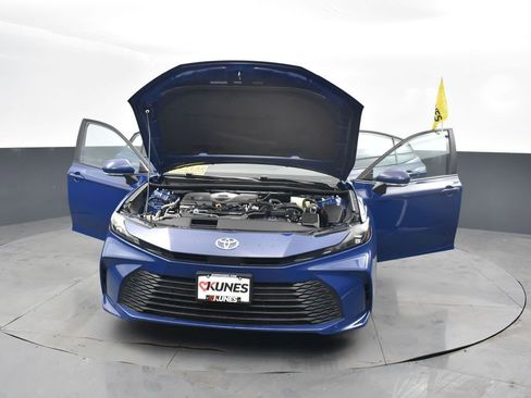 Used 2025 Toyota Camry LE image 53