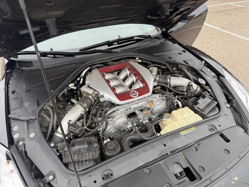 Used 2020 Nissan GT-R Premium w/ Premium Interior Package image 14