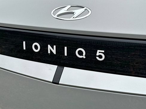 Used 2024 Hyundai Ioniq 5 SE RWD image 7