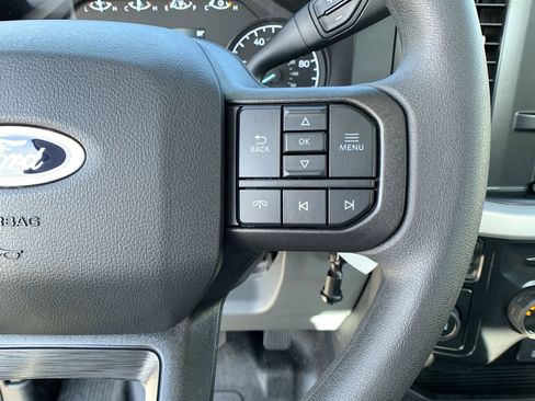 New 2026 Ford F250 XL w/ XL Chrome Package image 33