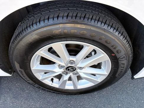 Used 2025 Toyota Camry LE AWD/4WD image 22