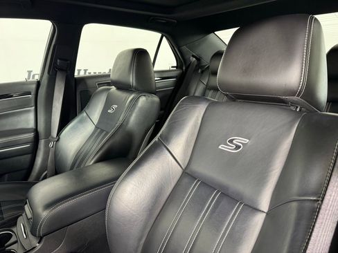 Used 2023 Chrysler 300 S RWD image 10