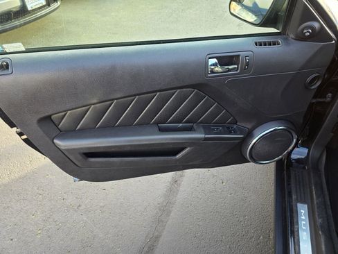 Used 2011 Ford Mustang Premium w/ Comfort Pkg image 10