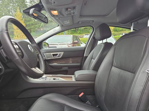Used 2009 Jaguar XF Premium RWD image 23