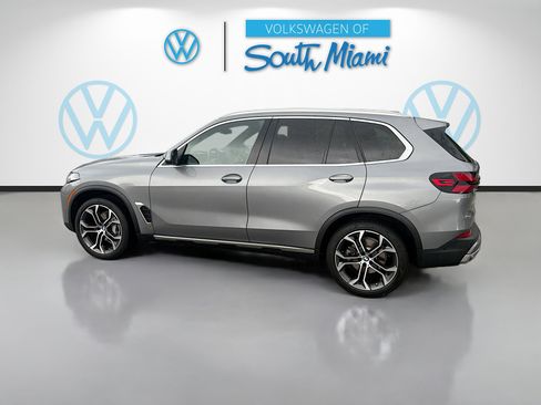 Used 2024 BMW X5 sDrive40i w/ Parking Assistance Package RWD image 4