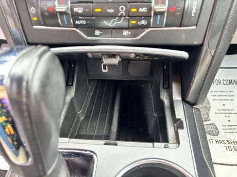 Used 2018 Ford Explorer XLT w/ Equipment Group 202A FWD image 14