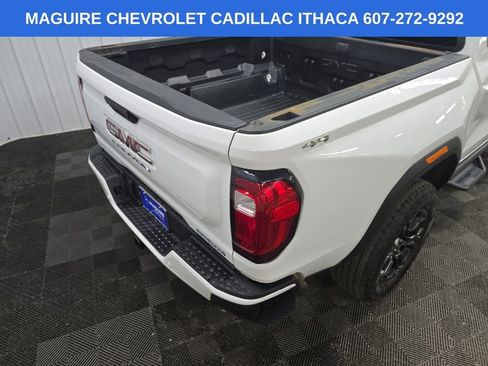 Used 2023 GMC Canyon Elevation w/ Elevation Premium Package AWD/4WD image 11