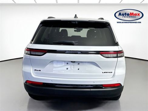 Used 2023 Jeep Grand Cherokee Limited w/ Luxury Tech Group II image 8