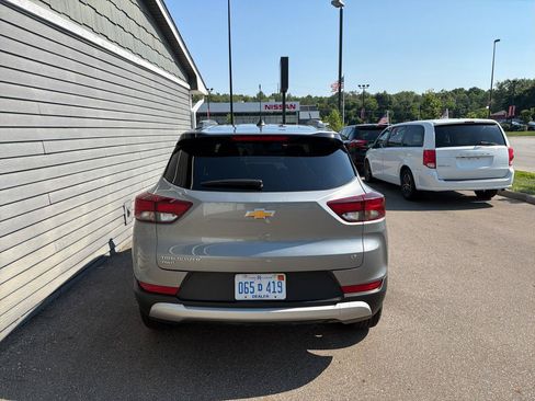 Used 2025 Chevrolet TrailBlazer LT AWD/4WD image 26