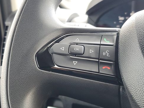 Used 2025 RAM ProMaster 2500 w/ Convenience Group image 9