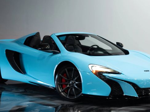 Used 2016 McLaren 650S Spider image 2