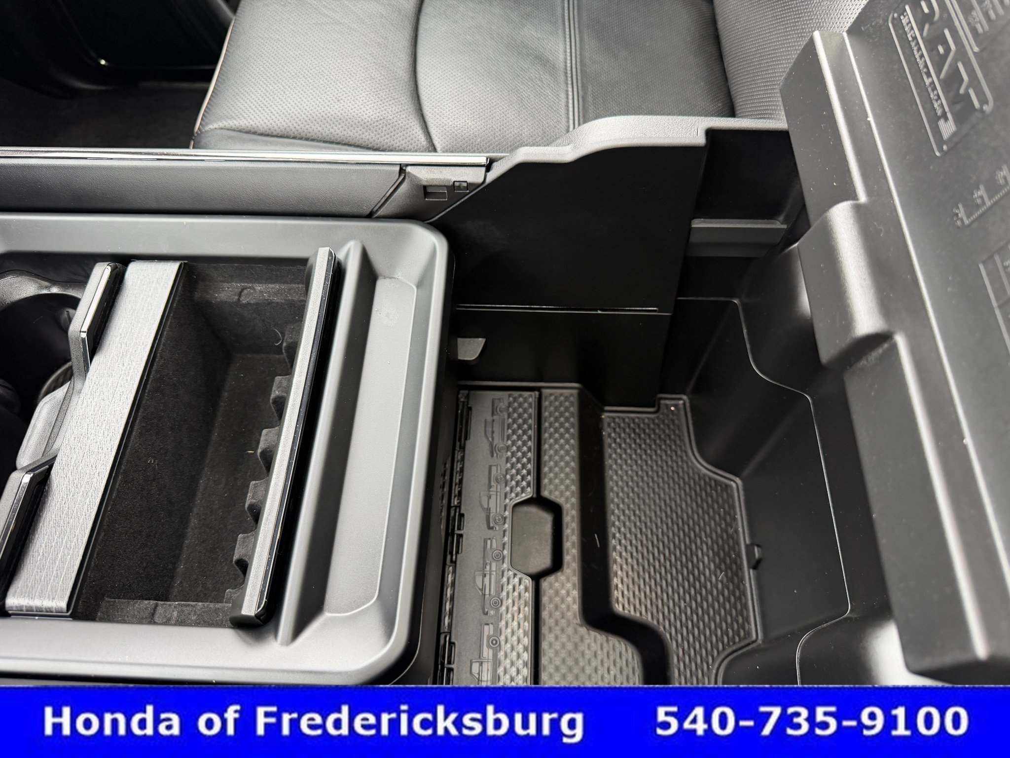 Used 2023 RAM 2500 Limited AWD/4WD image 30