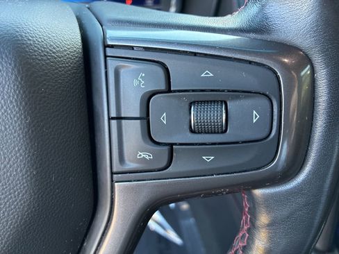 Used 2022 Chevrolet Suburban RST image 31