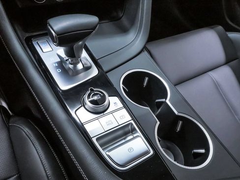 Certified 2026 Genesis G70 2.5T AWD/4WD image 17