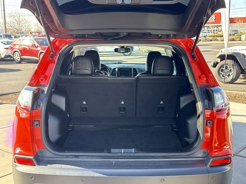 Used 2021 Jeep Cherokee Latitude Plus image 6