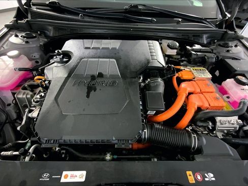 Used 2025 Hyundai Elantra Limited FWD image 10