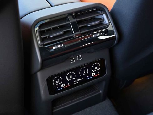 New 2026 BMW M5 Touring image 30